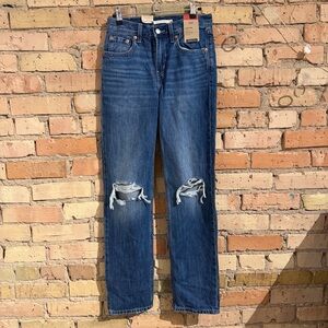 Levi’s low pro straight jeans NWT size 24